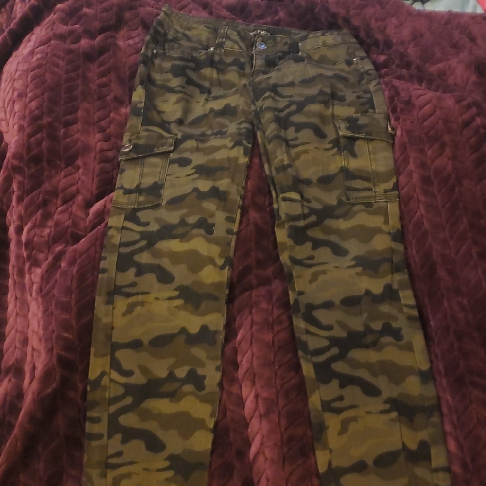 Almost famous camo soft jeans
